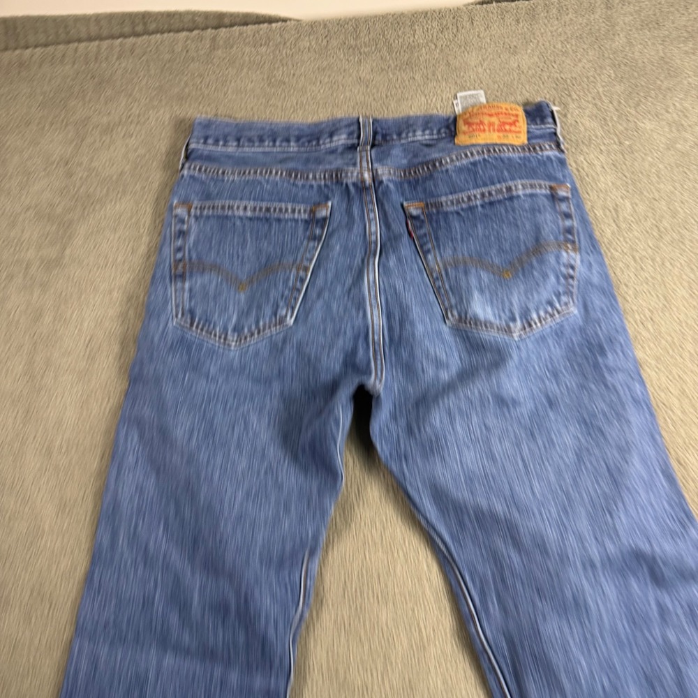 Levis 501 Original Fit Mens Medium Wash Blue Straight Leg Jeans W32 L30